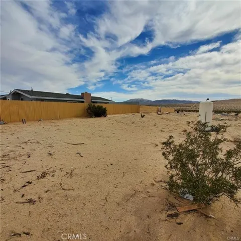 4343 Bagdad Hwy, 29 Palms, California 92277
