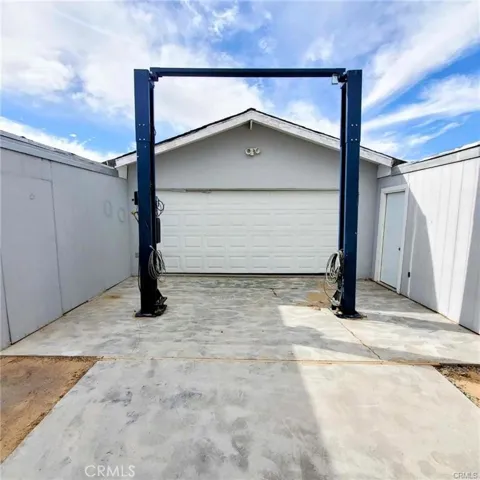 4343 Bagdad Hwy, 29 Palms, California 92277