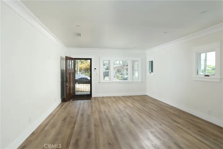 3702 Seneca Avenue, Los Angeles, California 90039