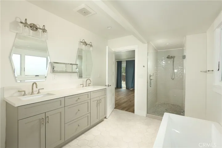 3702 Seneca Avenue, Los Angeles, California 90039