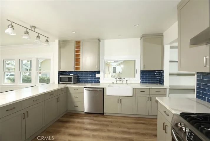 3702 Seneca Avenue, Los Angeles, California 90039