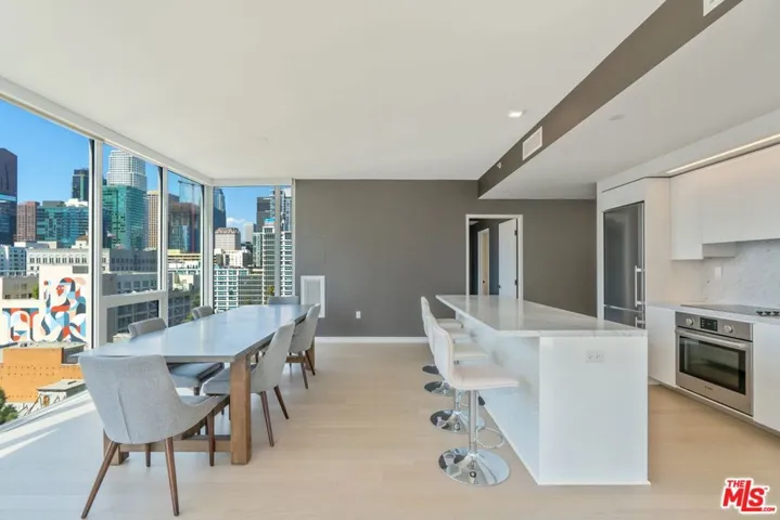 1050 S Grand Avenue 1001, Los Angeles, California 90015