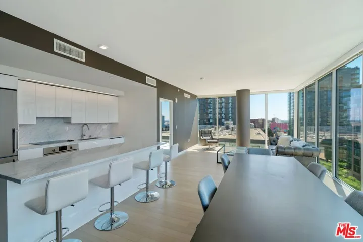 1050 S Grand Avenue 1001, Los Angeles, California 90015