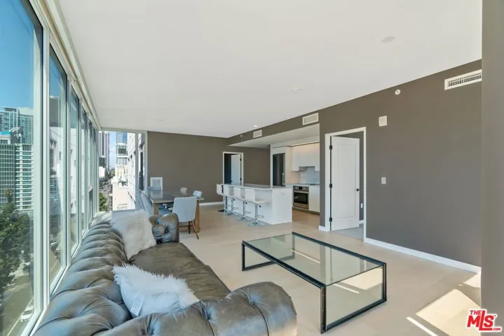 1050 S Grand Avenue 1001, Los Angeles, California 90015