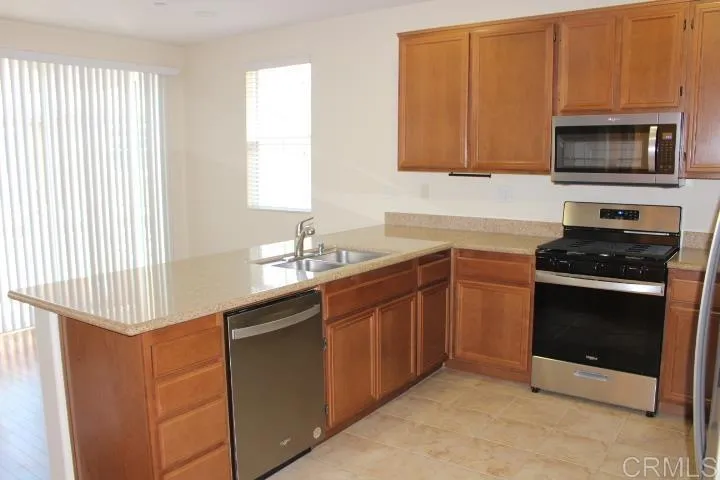 9913 Leavesly Trail, Santee, California 92071