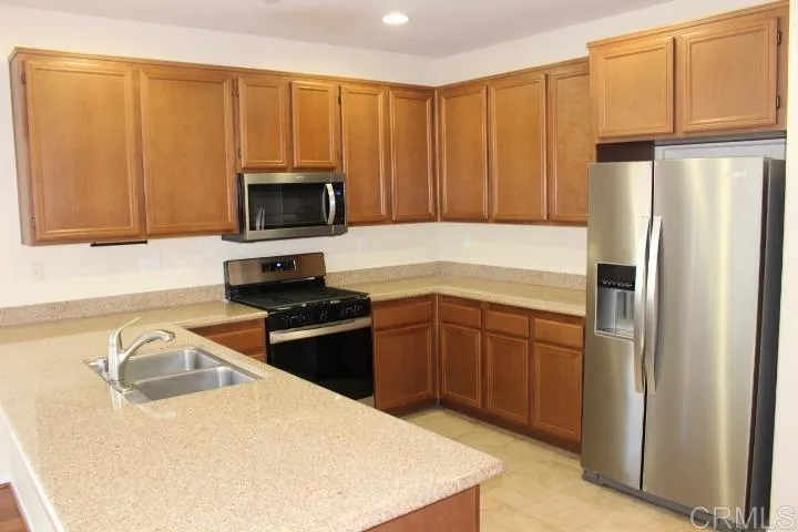 9913 Leavesly Trail, Santee, California 92071