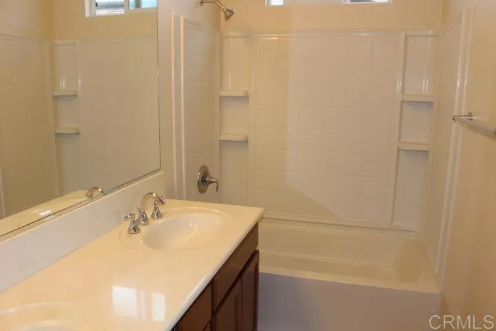9913 Leavesly Trail, Santee, California 92071