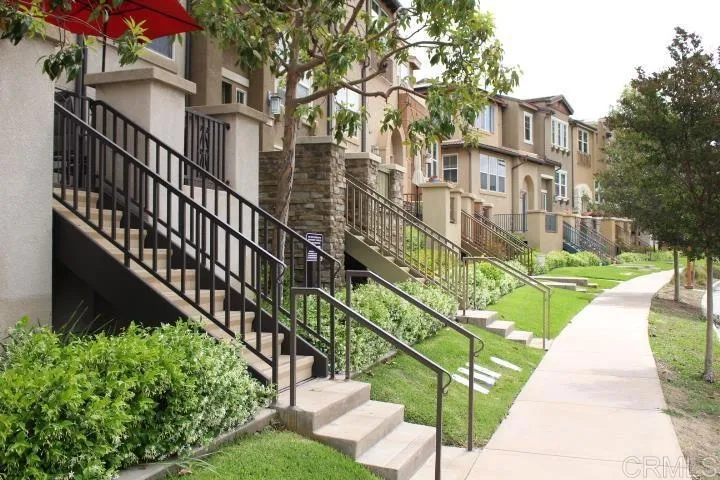 9913 Leavesly Trail, Santee, California 92071