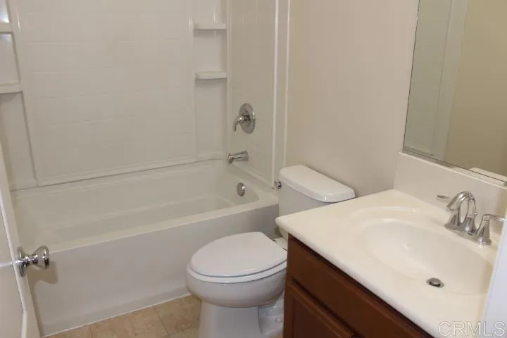 9913 Leavesly Trail, Santee, California 92071