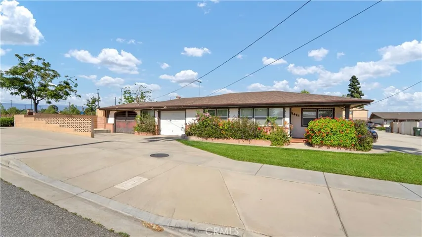 8421 Oleander Avenue, Fontana, California 92335