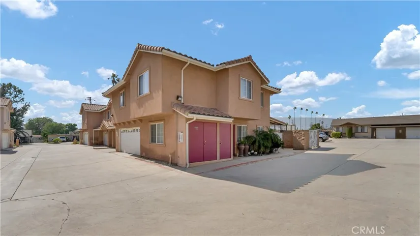 8421 Oleander Avenue, Fontana, California 92335