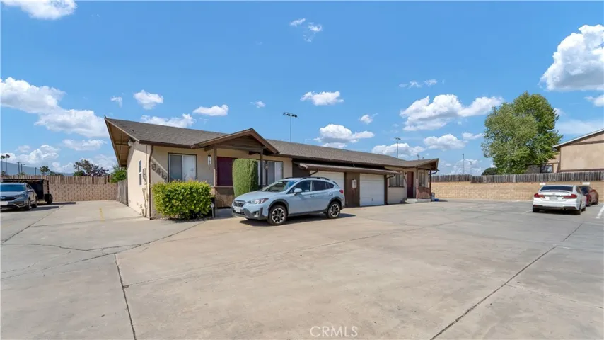 8421 Oleander Avenue, Fontana, California 92335