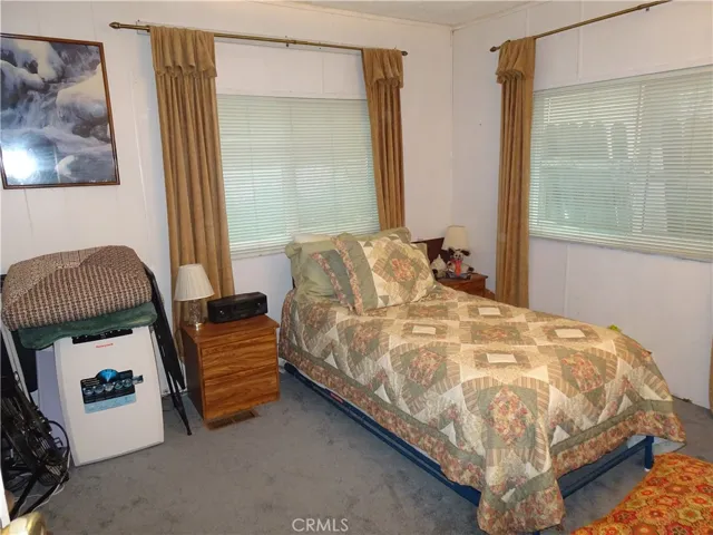 Guest bdrm with trundle bed-
