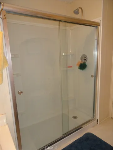 Guest BathFull Shower