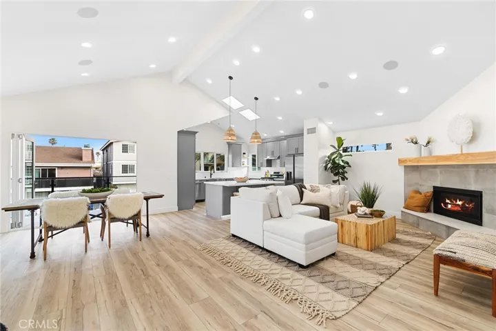 129 Santa Paula Avenue, Oxnard, California 93035