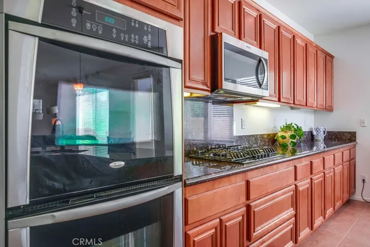 31525 Kailua Drive, Winchester, California 92596