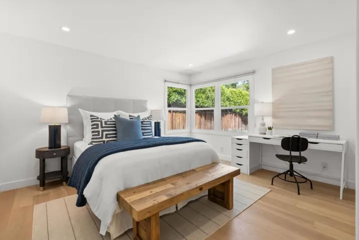 547 Jefferson Drive, Palo Alto, California 94303