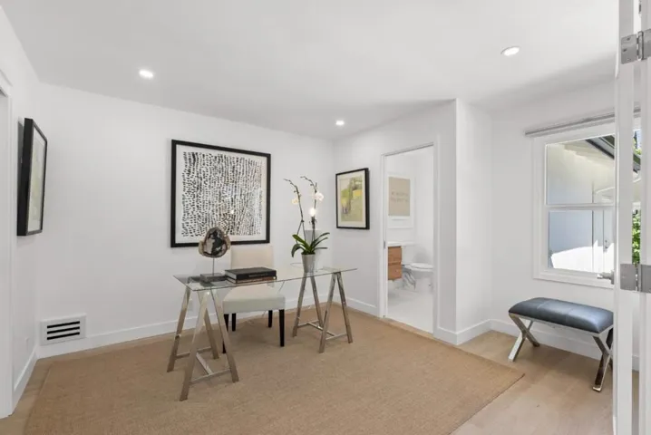 547 Jefferson Drive, Palo Alto, California 94303