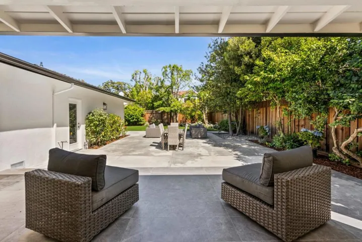 547 Jefferson Drive, Palo Alto, California 94303