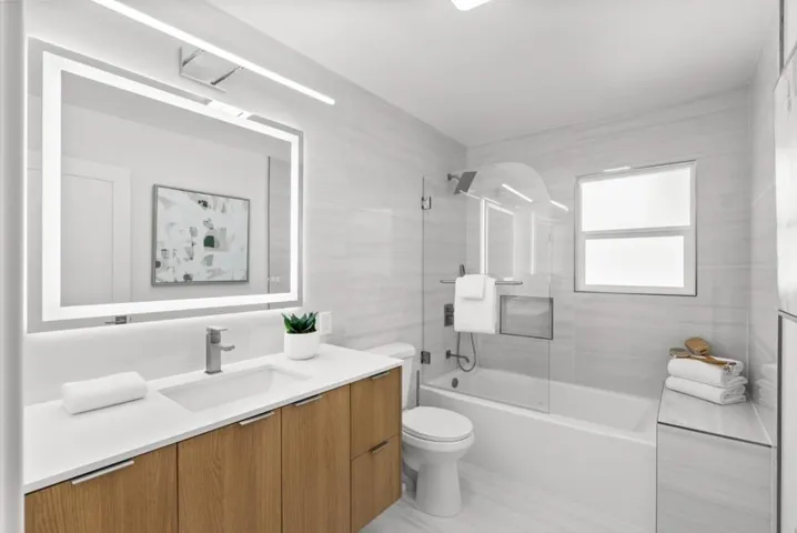 547 Jefferson Drive, Palo Alto, California 94303