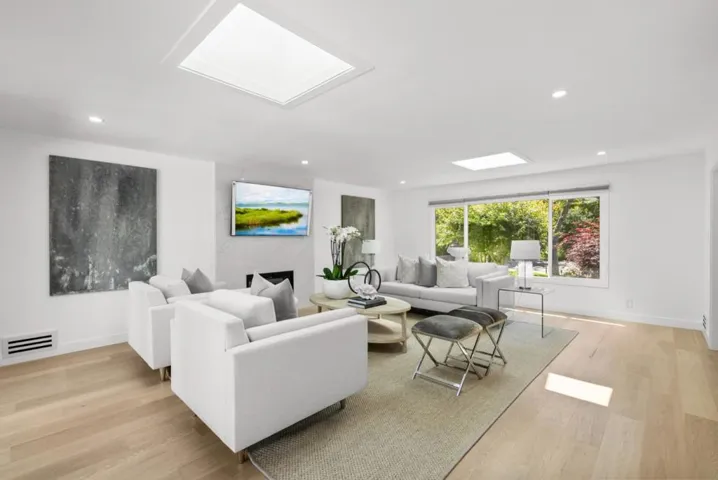 547 Jefferson Drive, Palo Alto, California 94303