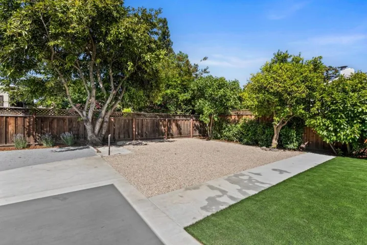 547 Jefferson Drive, Palo Alto, California 94303
