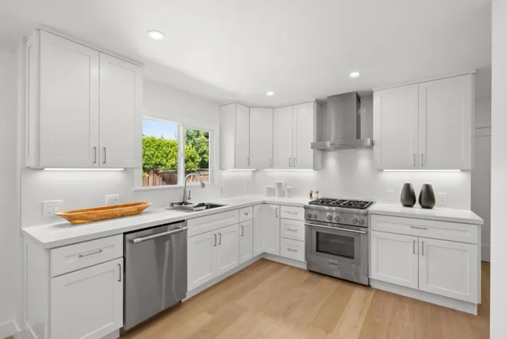 547 Jefferson Drive, Palo Alto, California 94303