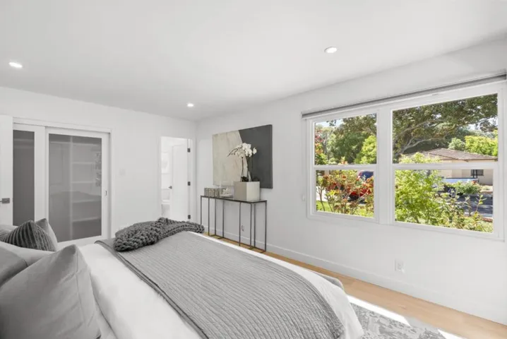547 Jefferson Drive, Palo Alto, California 94303