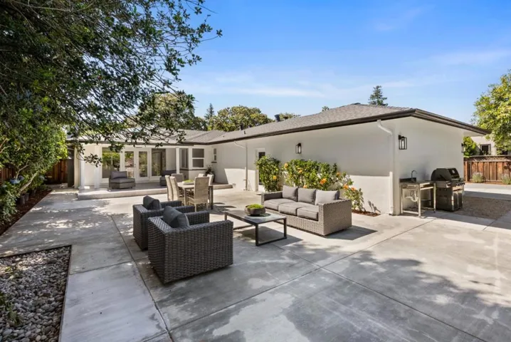 547 Jefferson Drive, Palo Alto, California 94303