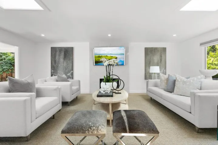 547 Jefferson Drive, Palo Alto, California 94303