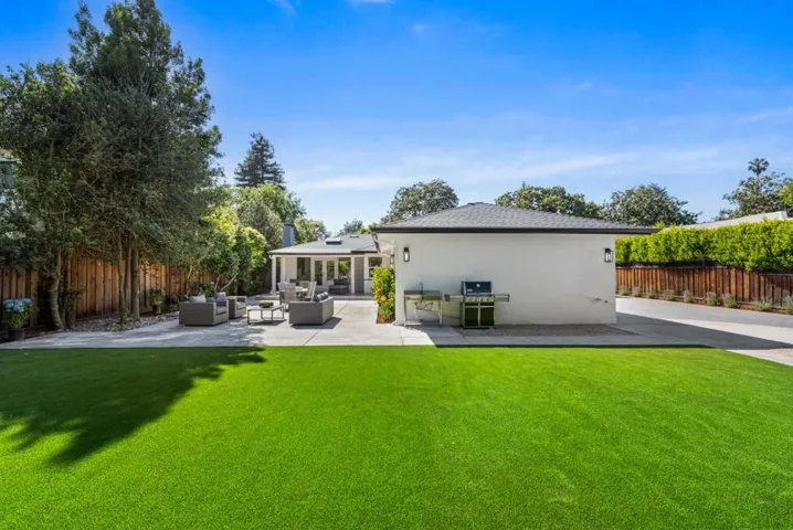 547 Jefferson Drive, Palo Alto, California 94303