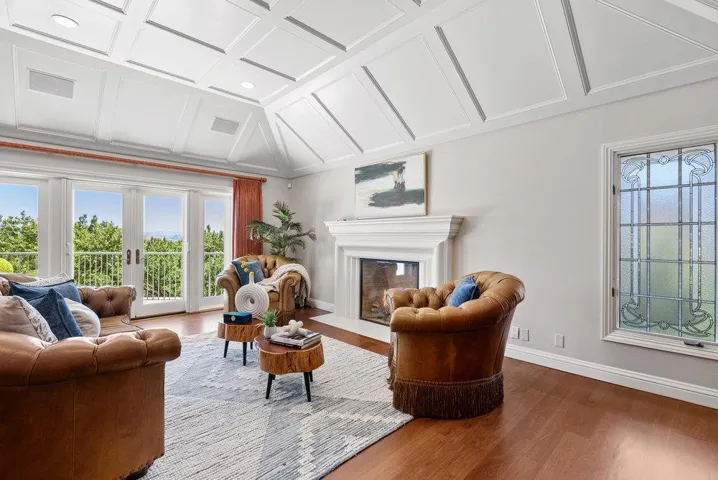 112 Madera Court, Los Gatos, California 95032