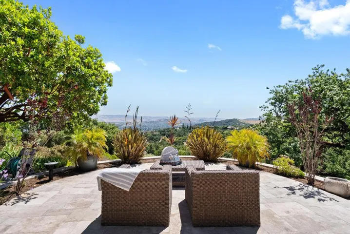 112 Madera Court, Los Gatos, California 95032