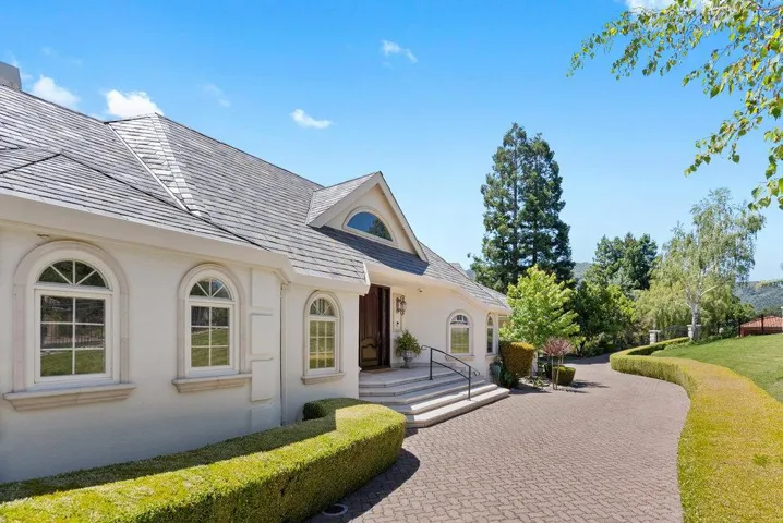 112 Madera Court, Los Gatos, California 95032