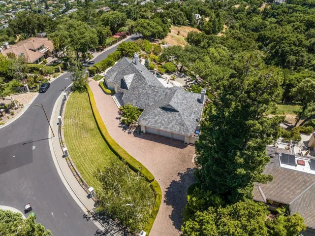 112 Madera Court, Los Gatos, California 95032