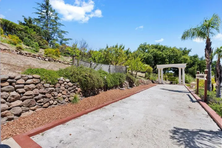 112 Madera Court, Los Gatos, California 95032