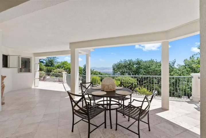 112 Madera Court, Los Gatos, California 95032