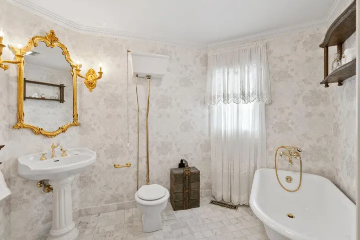 112 Madera Court, Los Gatos, California 95032