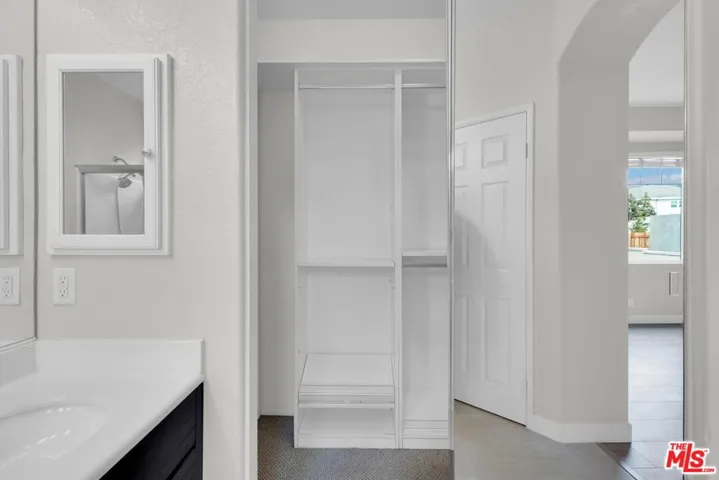 Walk-in Closet
