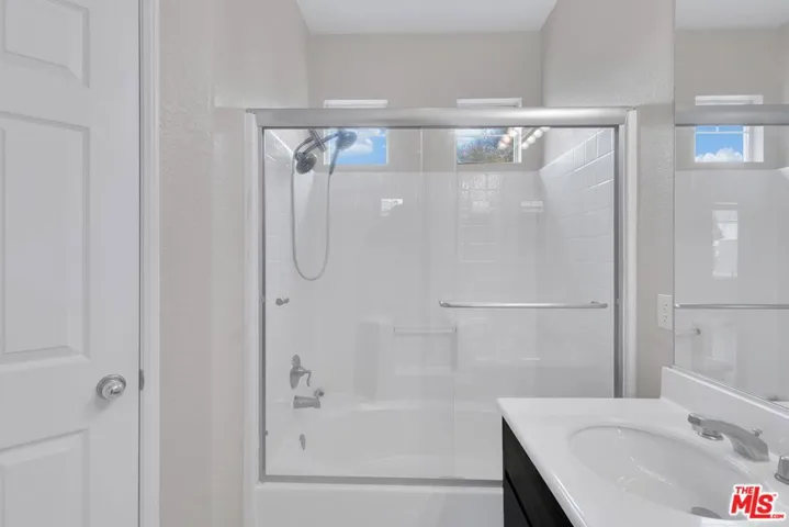 Primary Suite Bathroom