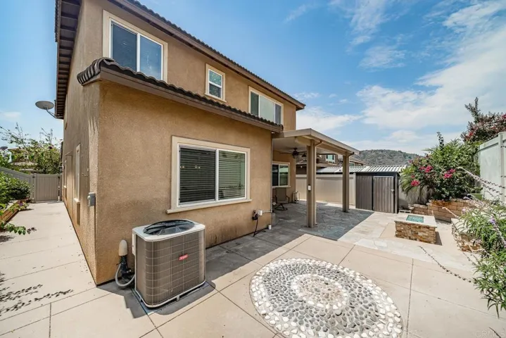 340 Falabella, Fallbrook, California 92028