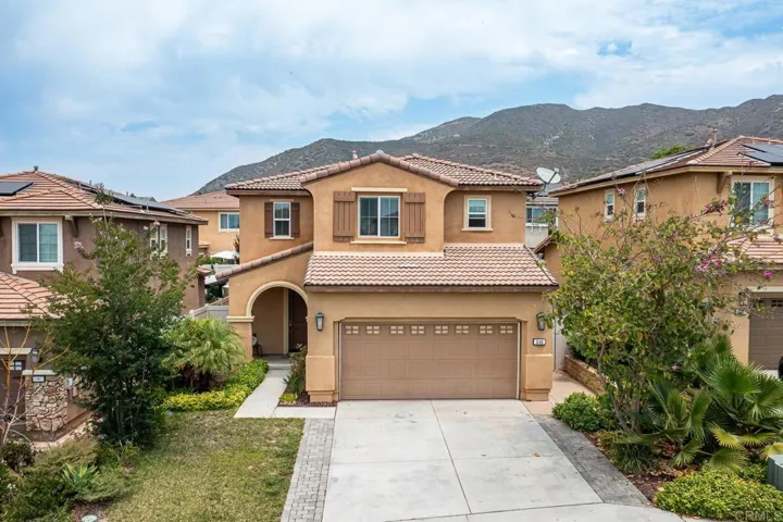 340 Falabella, Fallbrook, California 92028