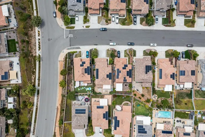 340 Falabella, Fallbrook, California 92028