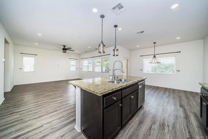 340 Falabella, Fallbrook, California 92028