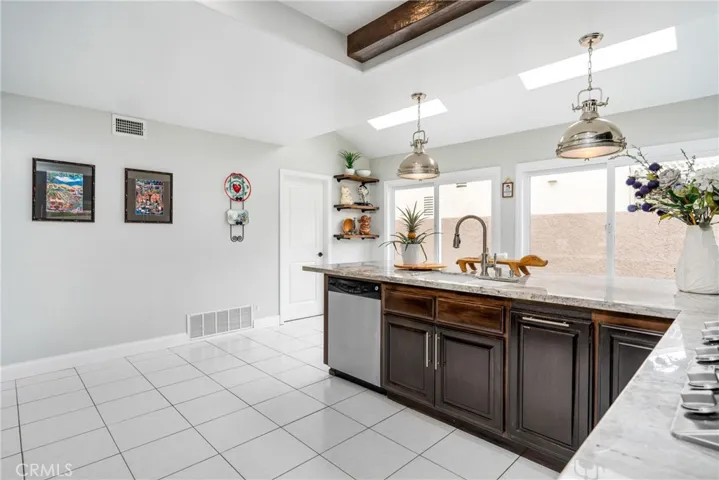 Plenty of room for hosting and preparing meals!