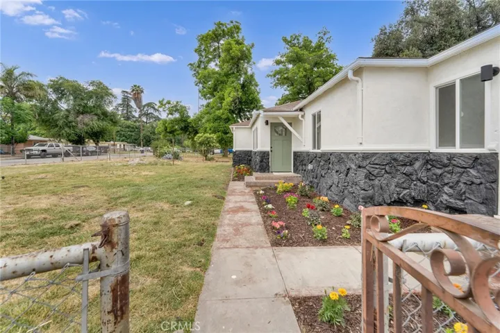 7041 Garden Drive, San Bernardino, California 92404