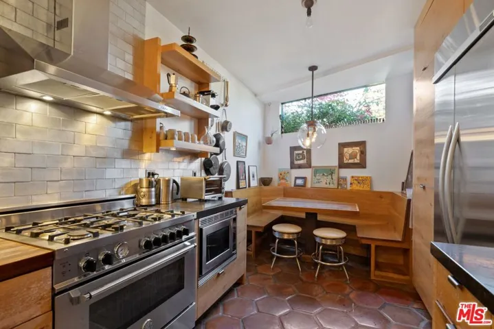 1614 Crescent Place, Venice, California 90291