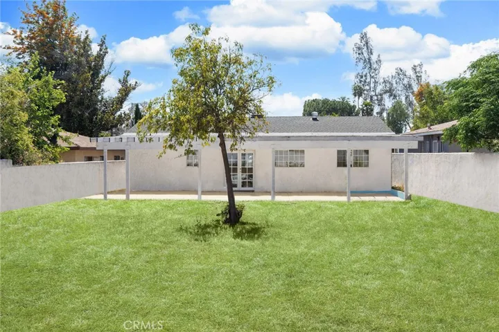 8277 Cherimoya Avenue, Fontana, California 92335
