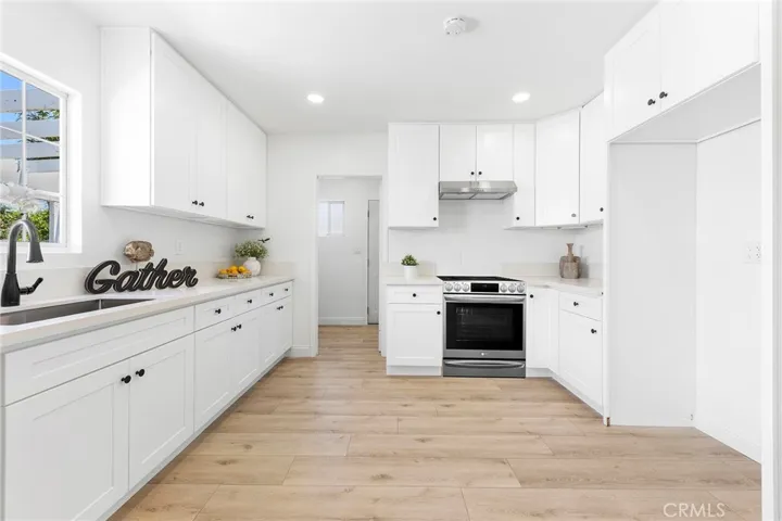 8277 Cherimoya Avenue, Fontana, California 92335