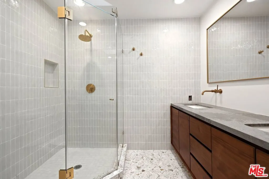 10301 Walavista Road, Los Angeles, California 90064 home-pic-16